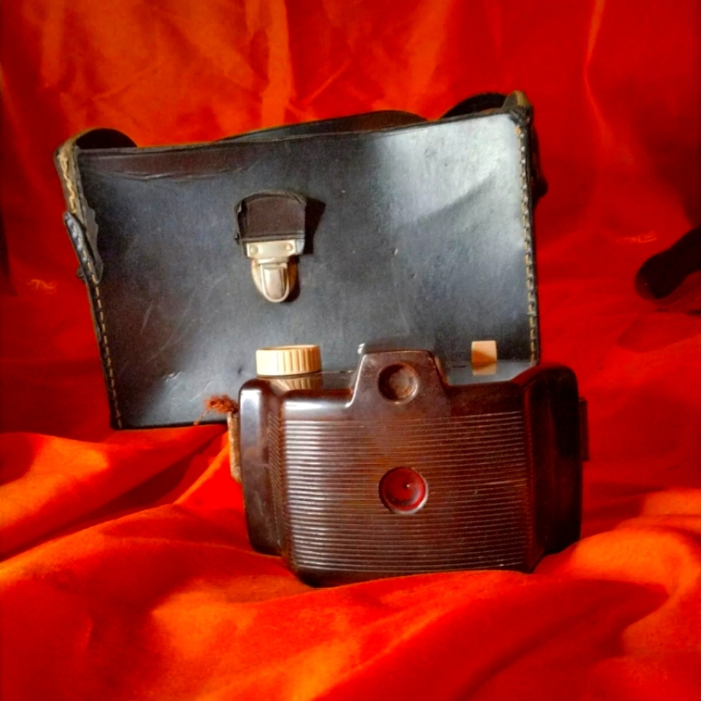 Working Vintage Bakelite Sawyers Nomad 127 Film Camera